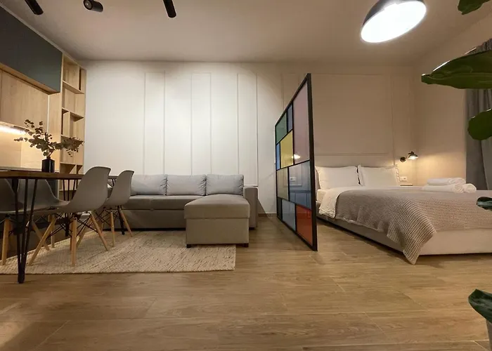 Square 21 Apartments