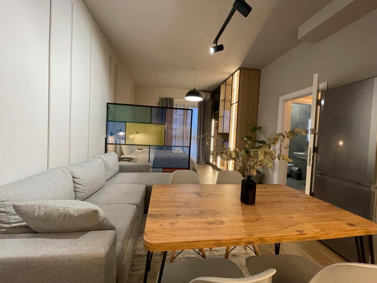 Square 21 Apartment Tirana