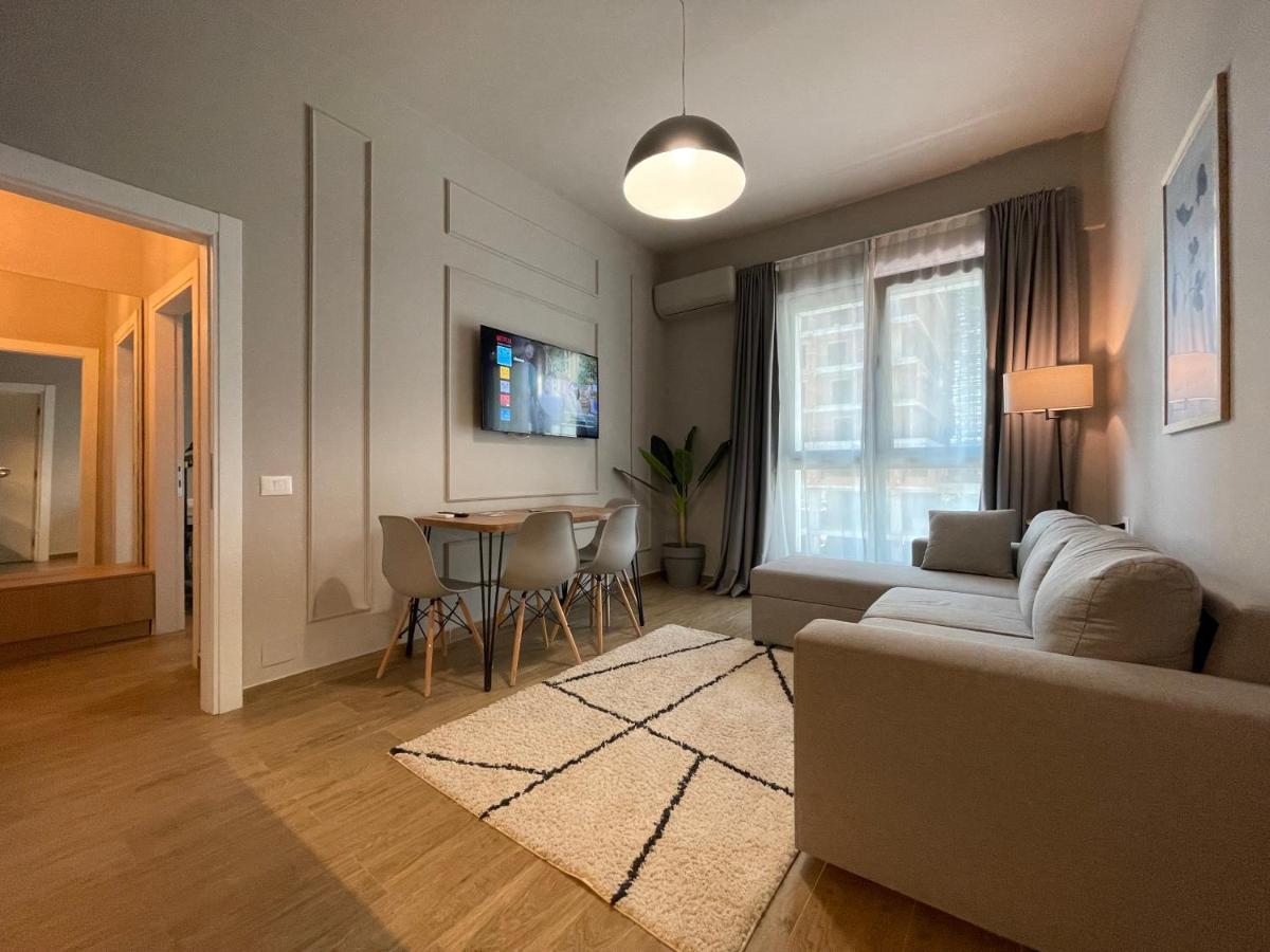 Square 21 Apartment *
