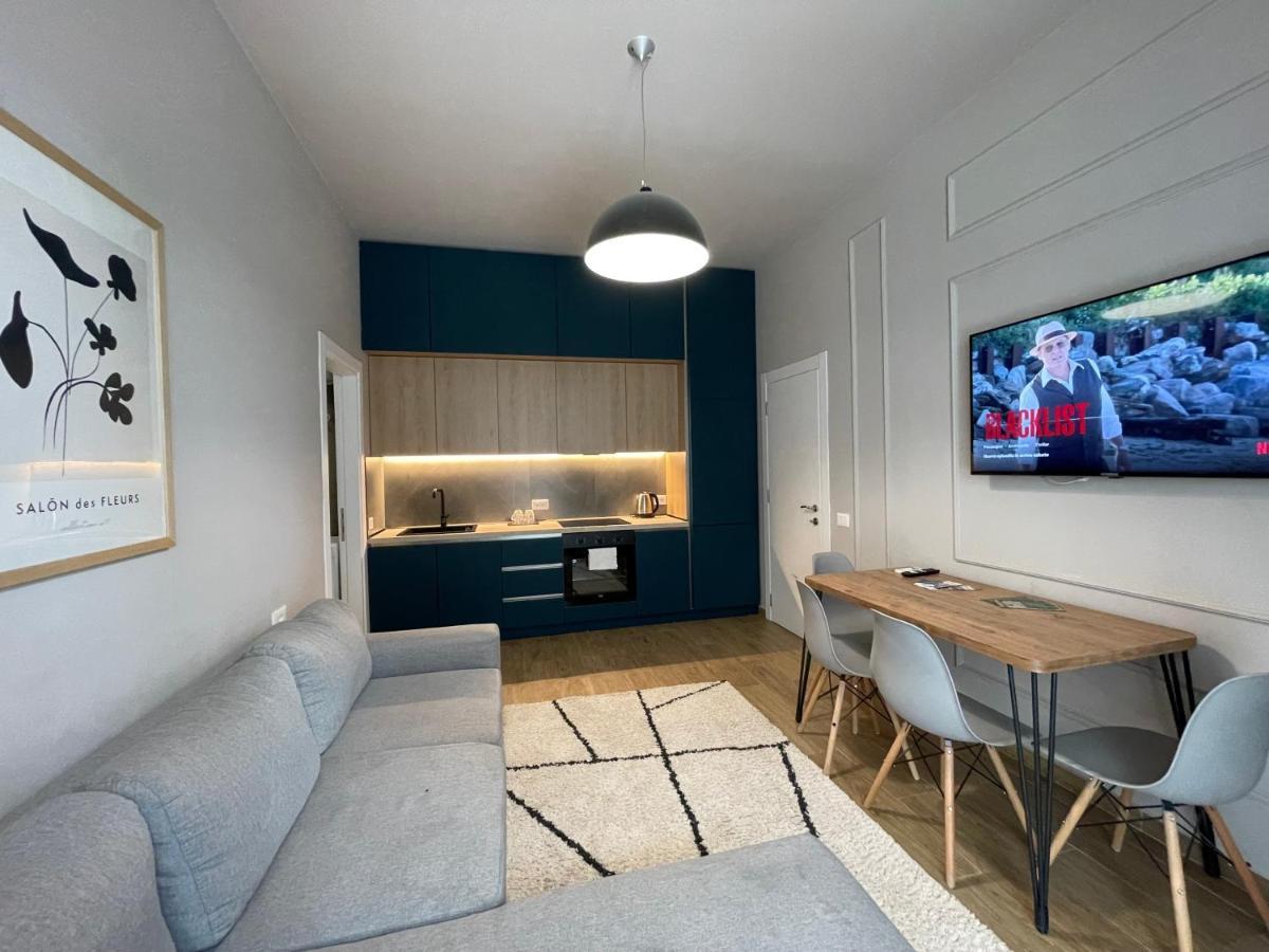 Square 21 Apartment Tirana